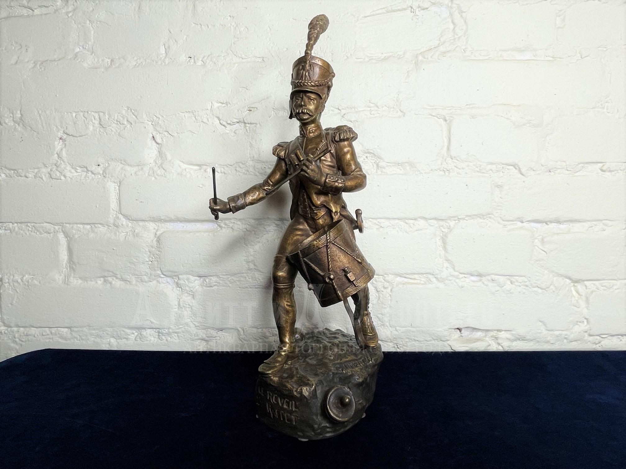 Гренадер-барабанщик Georges Omerth бронзовый антикварный солдат